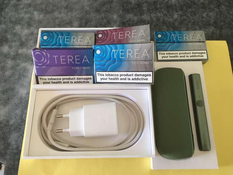 IQOS LOT   -  IQOS ILUMA DEVICE WITH CHARGER AND TEREA 2 FULL BOXES AND 3 SEMI FILLED BOXES