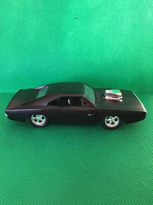 LOVELY / DOM'S 1970 DODGE CHARGER R/T - FAST & FURIOUS MOVIE 2015 - BLACK