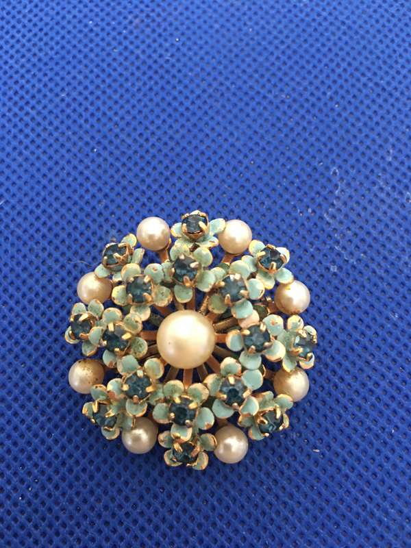 LOVELY VINTAGE ART DECO BROOCH