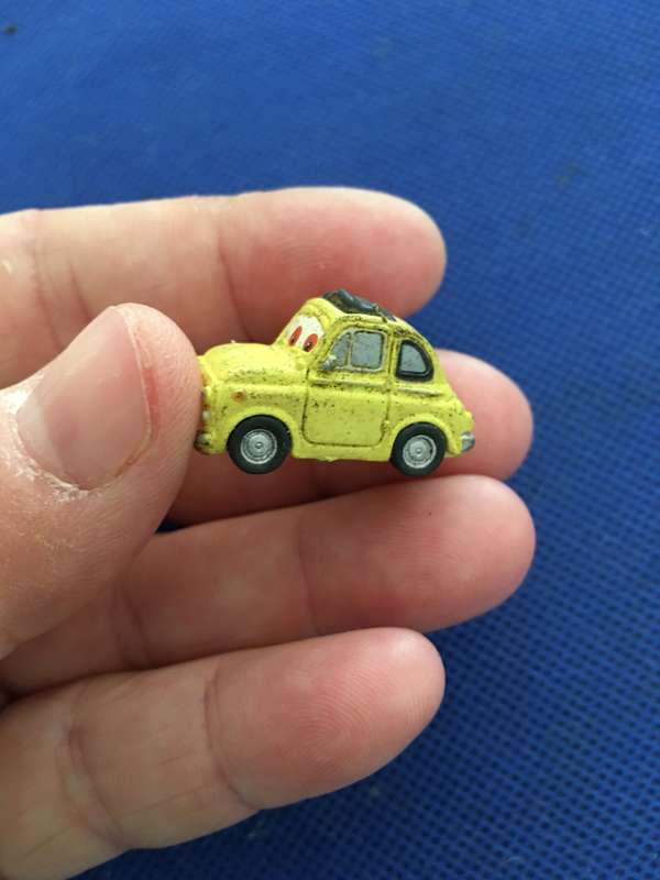DISNEY PIXAR CARS LUIGI MATTEL  - MINI