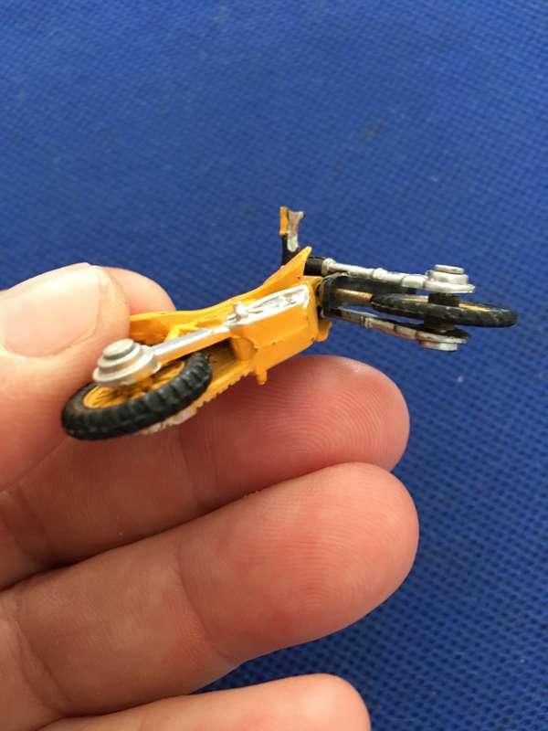 VINTAGE MINI YELLOW MAISTO 1998 MATCHBOX DIRT BIKE
