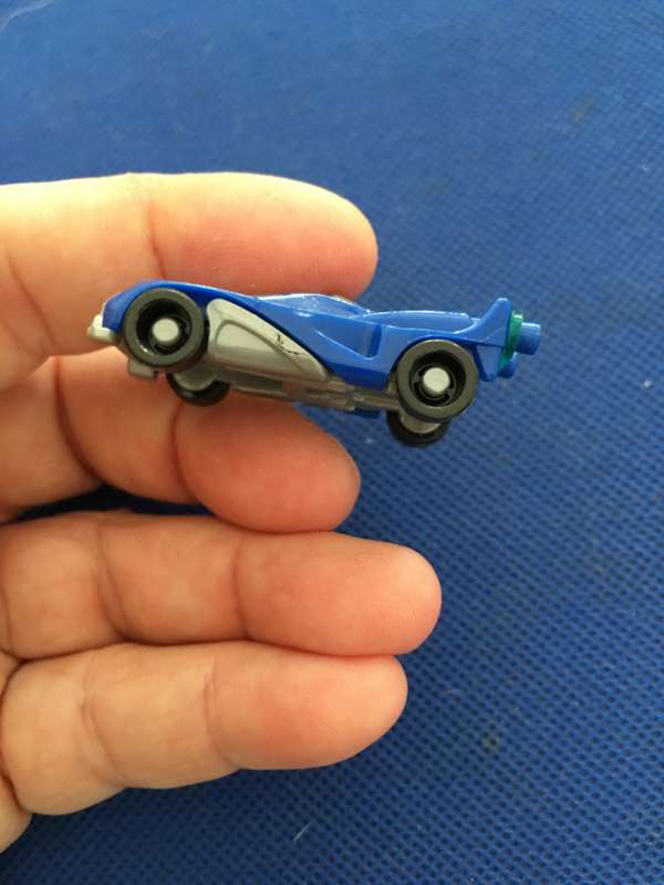 VINTAGE MINI HOT WHEELS SCOOPA DI FUEGO MODEL FROM 2009