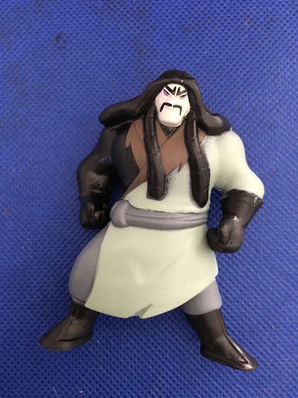 DISNEY - MULAN STORYBOOK 9 FIGURINES AND PLAYMAT  - 2000 MADE IN CANADA