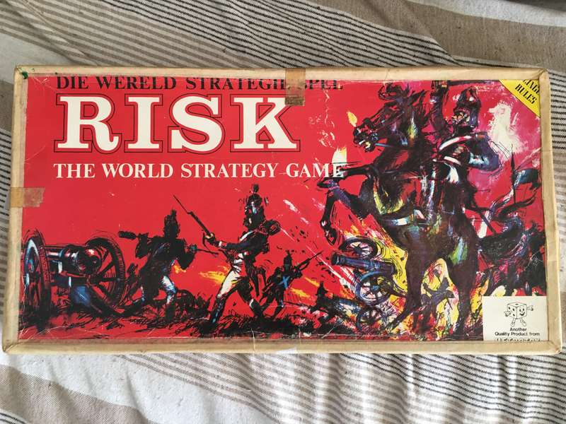 RISK WORLD STRATERGY GAME - ENG / AFR - 1959