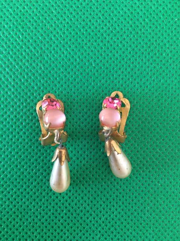 LOVELY VINTAGE EARRINGS  WITH STONES