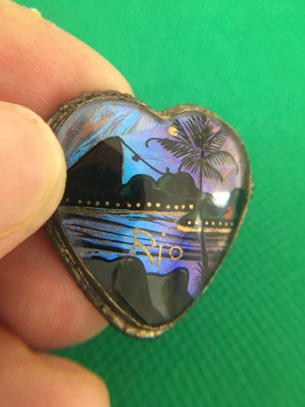 LOVELY VINTAGE RIO BROOCH