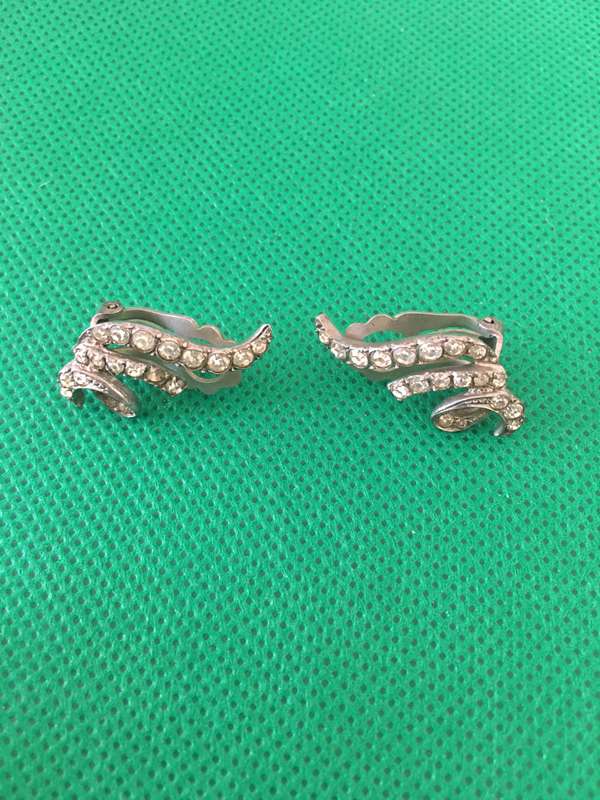 VINTAGE EARRINGS WITH STONES