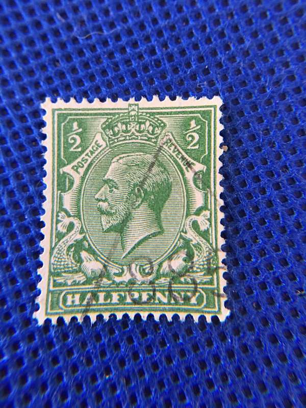 GREAT BRITAINGREEN  KING GEORGE V HALF PENNY USED STAMP - 1934