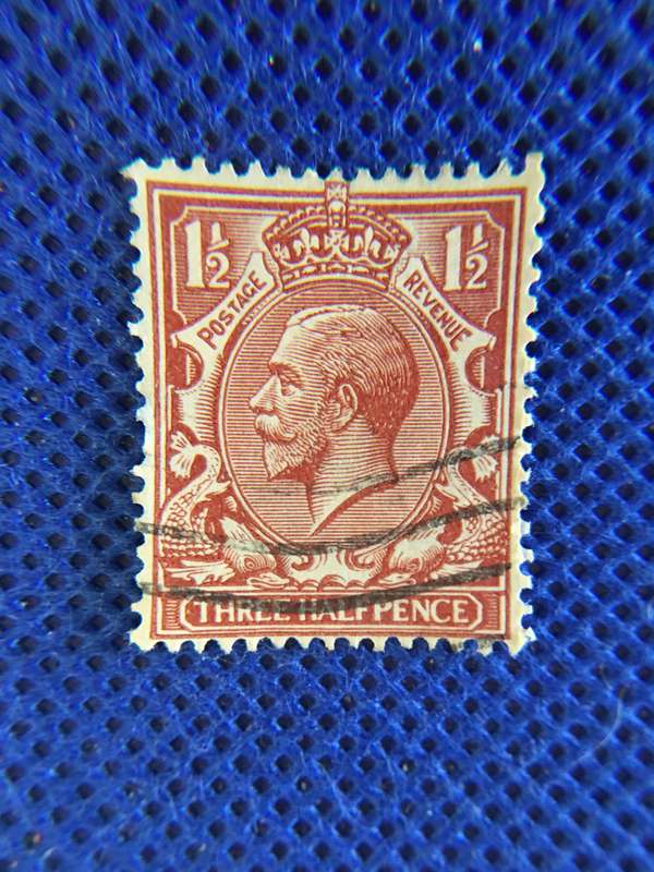 GREAT BRITAIN - THREE HALF PENCE  KING GEORGE V  USED STAMP - 1934