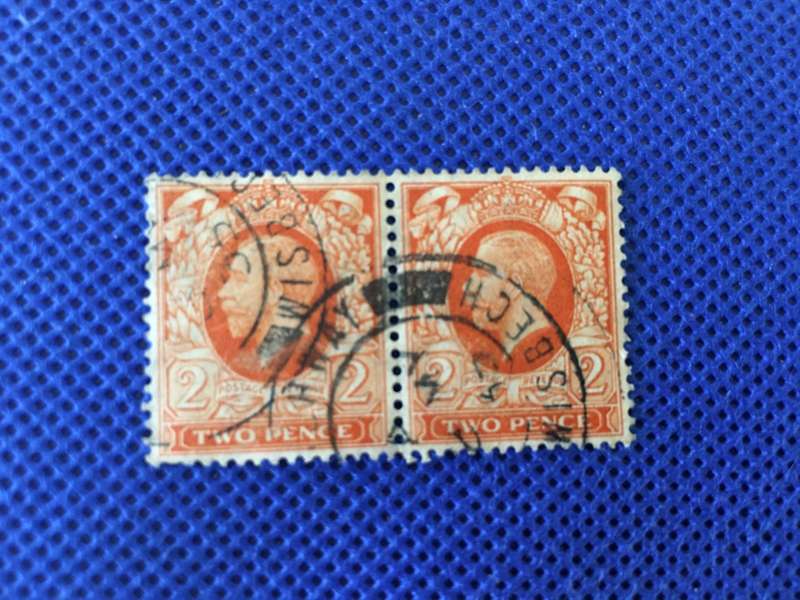 GREAT BRITAIN KING GEORGE PAIR OF STAMPS