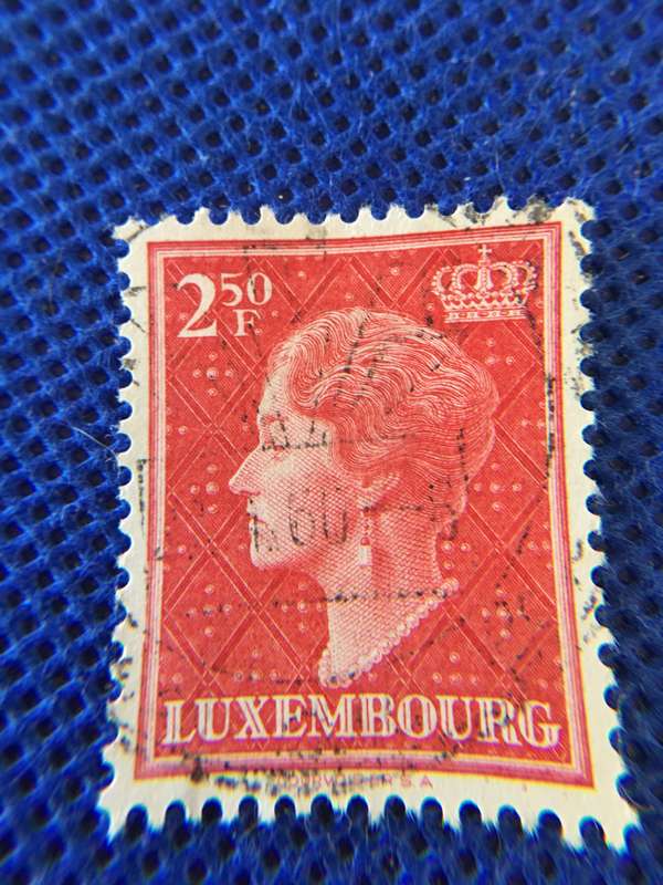 LUXEMBOURG 2 50 F USED POSTAGE STAMP