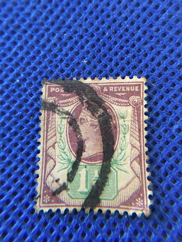 GREAT BRITAIN - QUEEN VICTORIA USED STAMP 1 1/2D