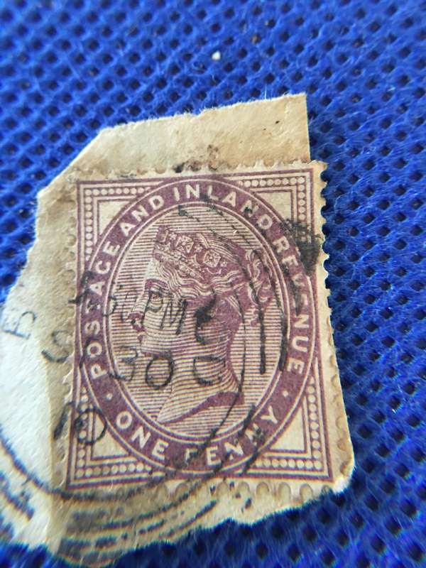 GREAT BRITAIN ONE PENNY QUEEN VICTORIA POSTAGE STAMP