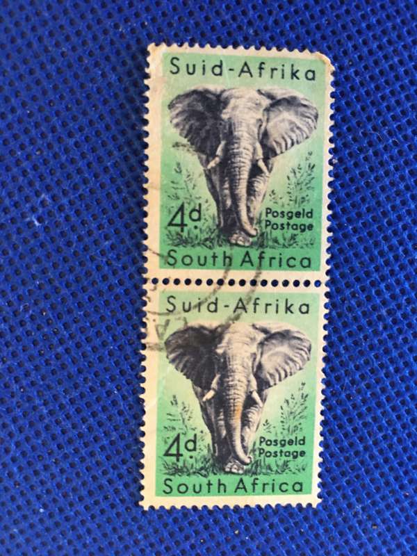 SOUTH AFRICA USED PAIR OF 4D ELEPHANT STAMPS