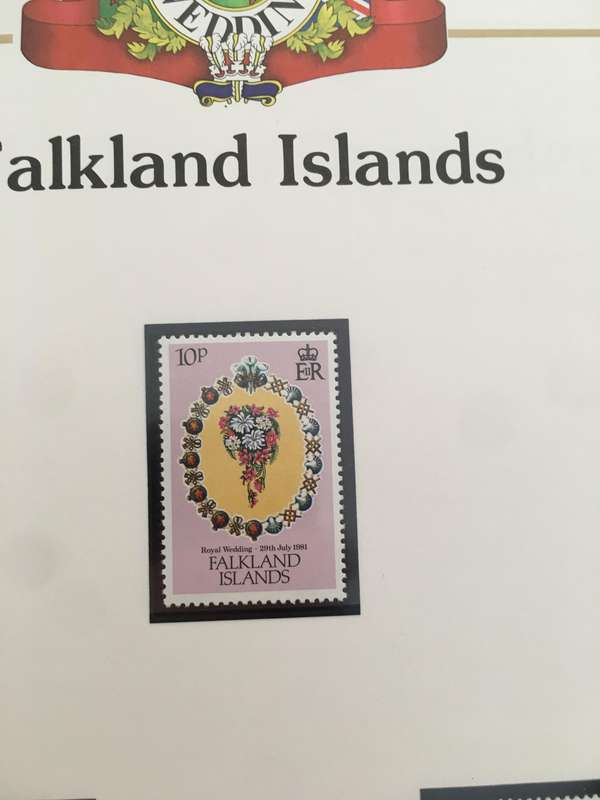 FALKLAND ISLANDS - THE ROYAL WEDDING OF PRINCE CHARLES  AND LADY DIANA - 1981  3 MINT STAMPS