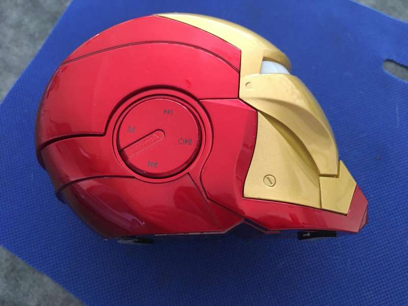 IRON MAN MASK DC-5V LINE USB  SPEAKER - HAVENT TESTED IT