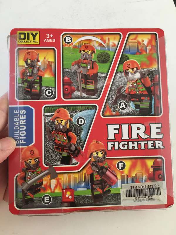 LEGO - FIRE FIGHTER IN ORIGINAL BOX
