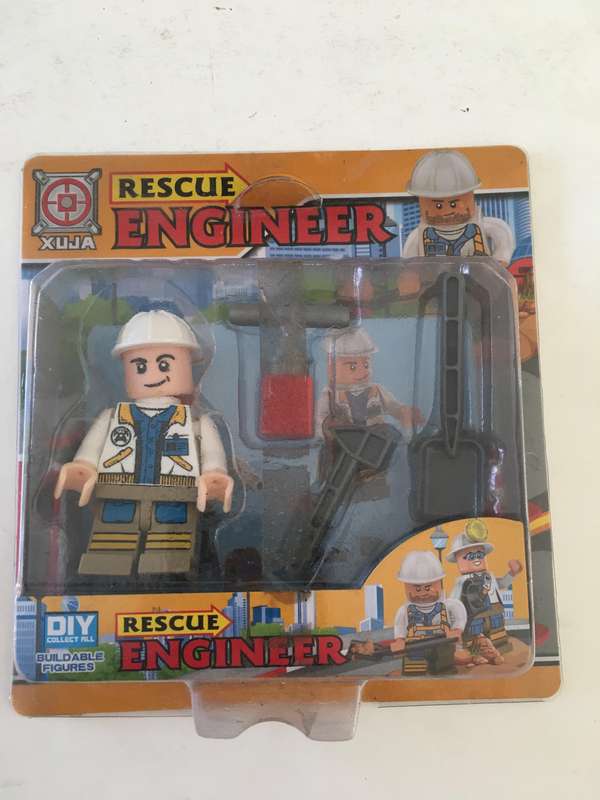 LEGO RESCUE ENGINEER FIGURE IN ORIGINAL BOX