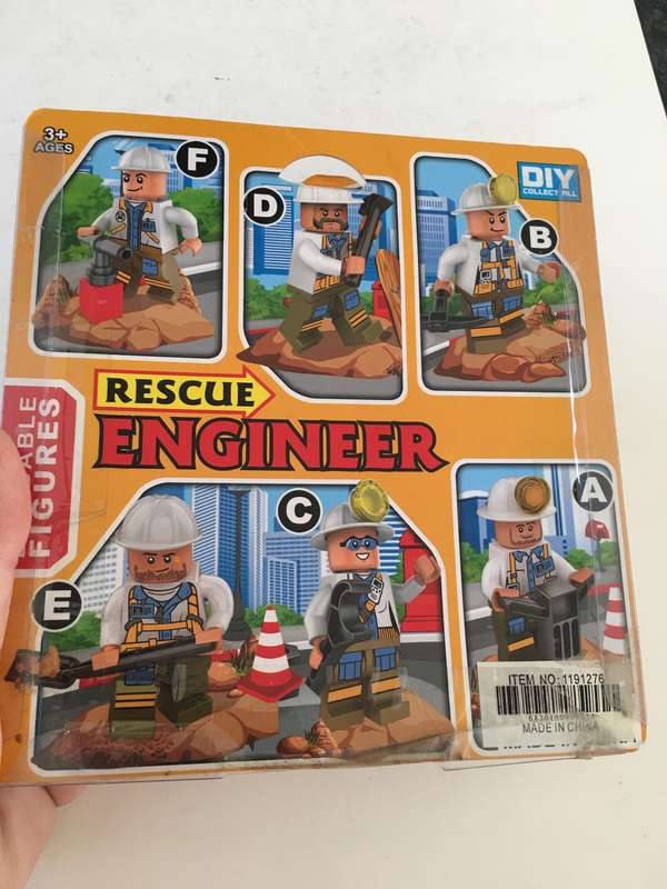 LEGO RESCUE ENGINEER FIGURE IN ORIGINAL BOX