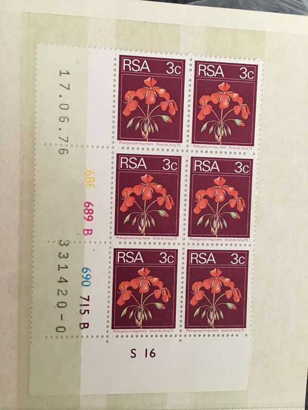 SOUTH AFRICA 3c FLOWER MINT BLOCK OF STAMPS