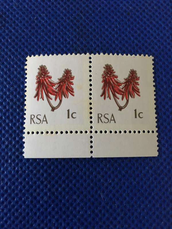 SOUTH AFRICA 1c CORAL TREE FLOWER PAIR OF MINT STAMPS