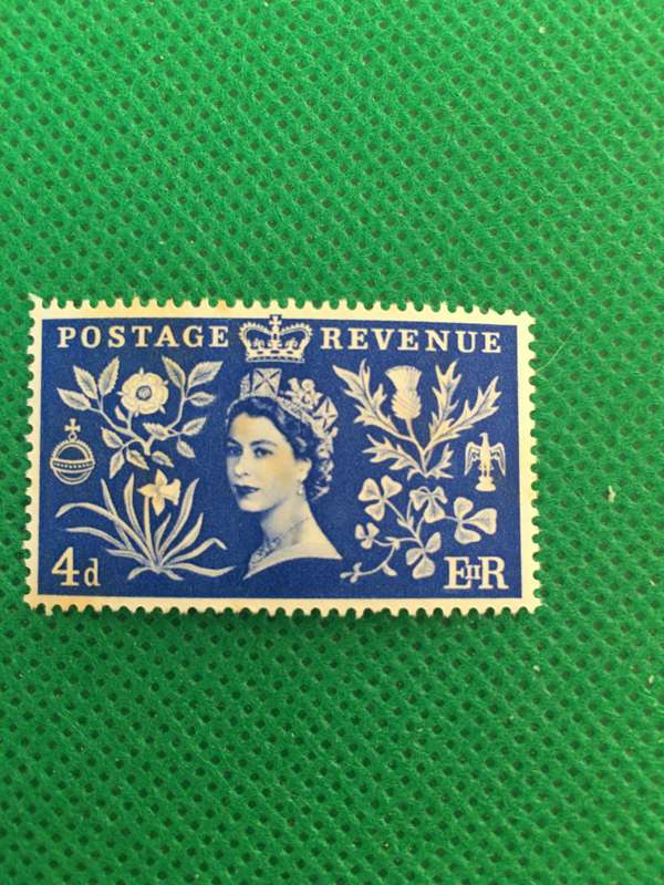 GREAT BRITAIN MINT SET OF STAMPS