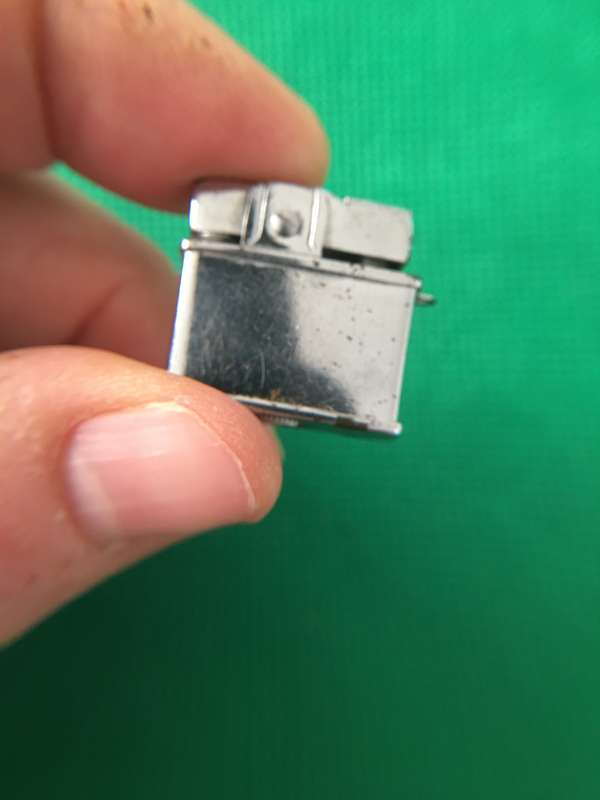 VINTAGE MINI KEY CHAIN LIGHTER  SIZE OF 50c COIN