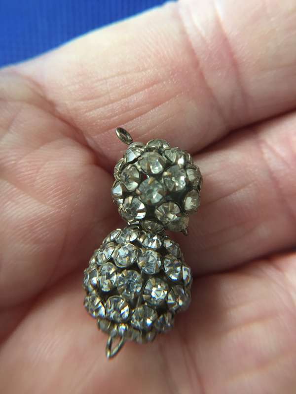 VINTAGE NECKLACE PENDANTS