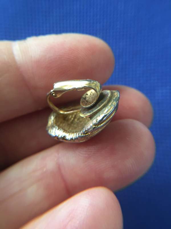 VINTAGE EARRINGS