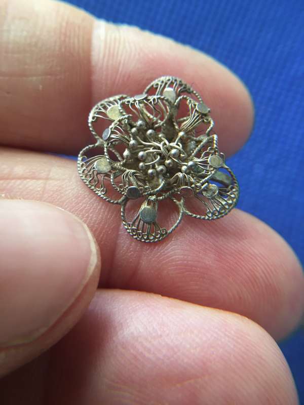 VINTAGE EARRINGS  SCREW ON