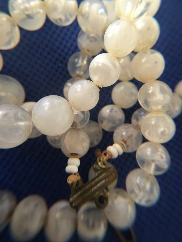 LOVELY VINTAGE NECKLACE