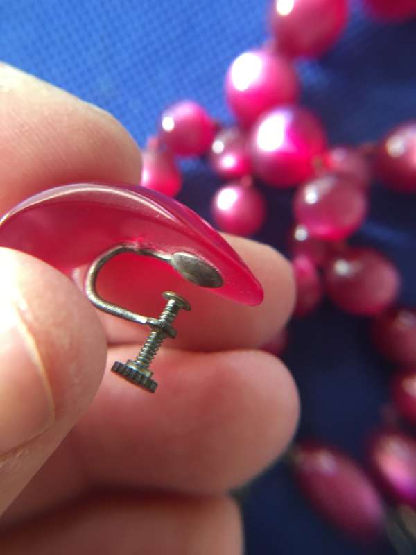 VINTAGE NECKLACE AND MATCHING EARRINGS