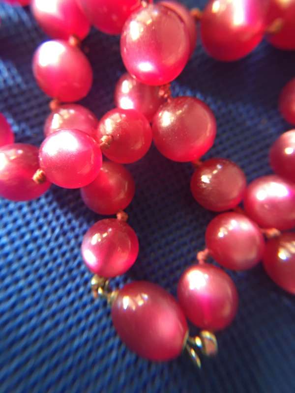 VINTAGE NECKLACE AND MATCHING EARRINGS