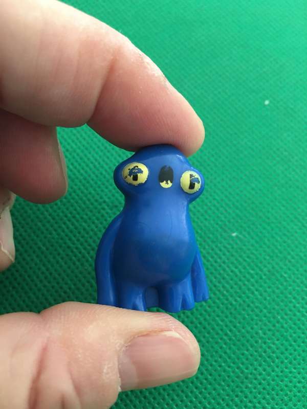 GOGO'S CRAZY BONE MINIATURE COLLECTIBLES - SMALL FIGURE