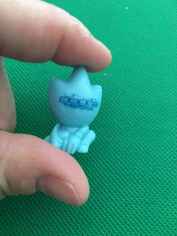 GOGO'S CRAZY BONE MINIATURE COLLECTIBLES - SMALL FIGURE