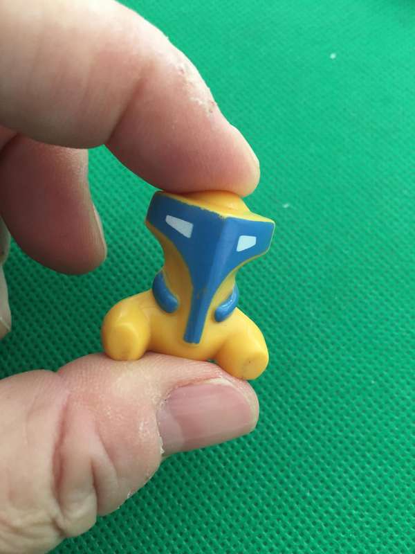 GOGO'S CRAZY BONE MINIATURE COLLECTIBLES - SMALL FIGURE
