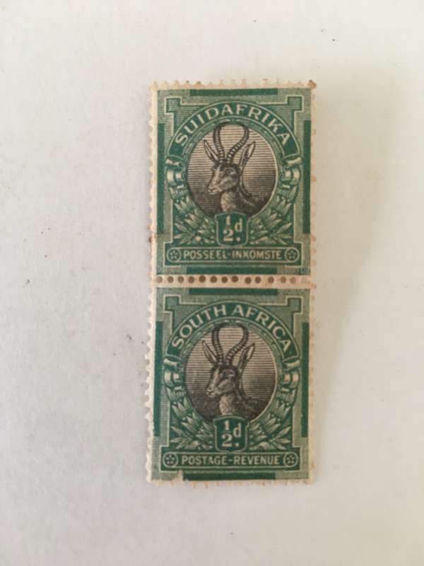 SOUTH AFRICA UNUSED 1/2D  SPRINGBOK PAIR