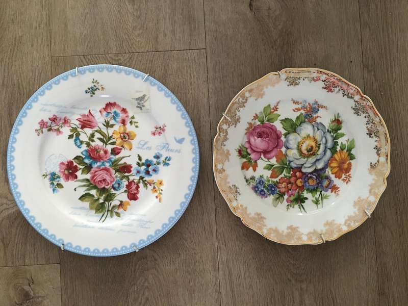 2 LOVELY PLATES - LIMOGES AND DORA PAPIS WITH PLATE HOLDERS