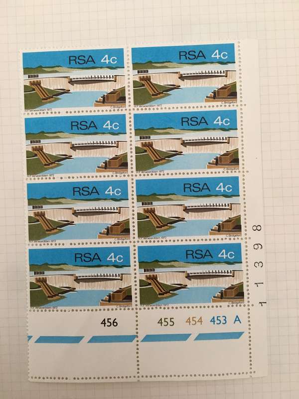 SOUTH AFRICA VERWOERD DAM 1972  UNUSED BLOCK OF 8 STAMPS