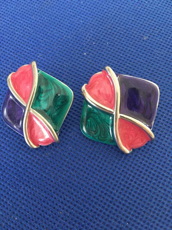 LOVELY ART DECO VINTAGE EARRINGS