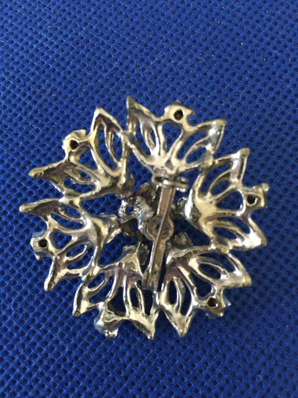 LOVELY VINTAGE BROOCH