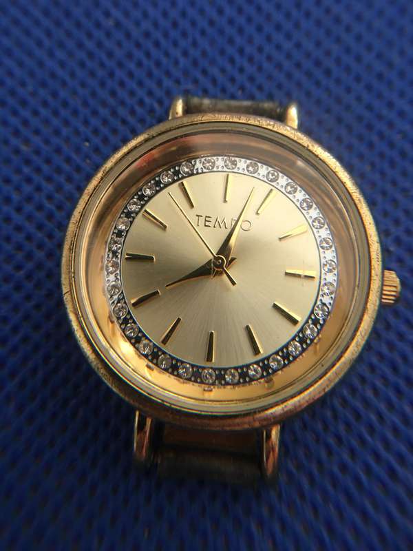 VINTAGE TEMPO LADIES WATCH SOLD AS IS
