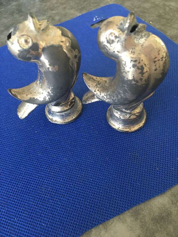VINTAGE SILVER PLATED BIRD SALT AND PEPPER SHAKERS