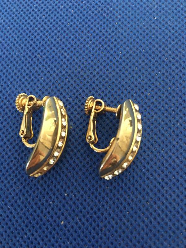 LOVELY VINTAGE EARRINGS  WITH STONES