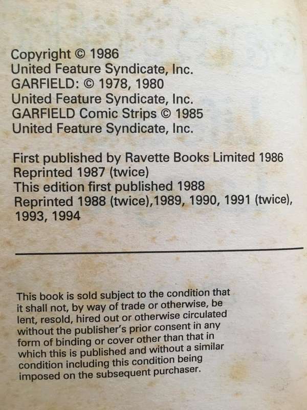 GARFIELD PAPER BACK LIFE AND LASAGNE 1994