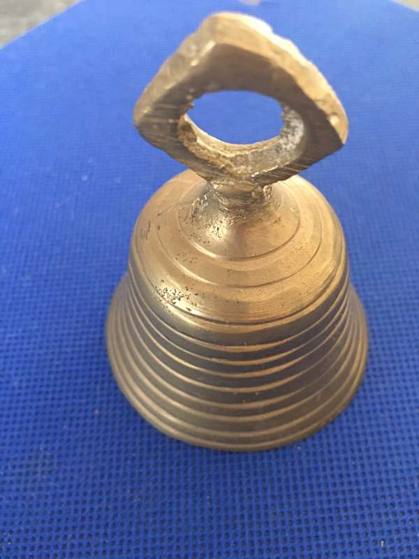 VINTAGE SMALL BELL BRASS -
