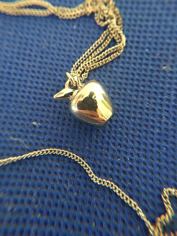 VINTAGE SMALL APPLE SILVER TYPE NECKLACE