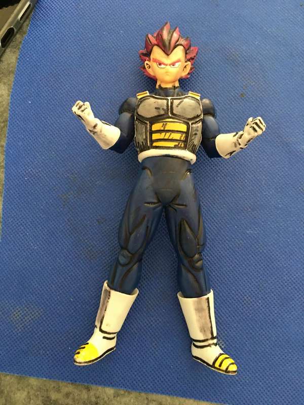 DRAGON BALL Z  FIGURINE 18 CM