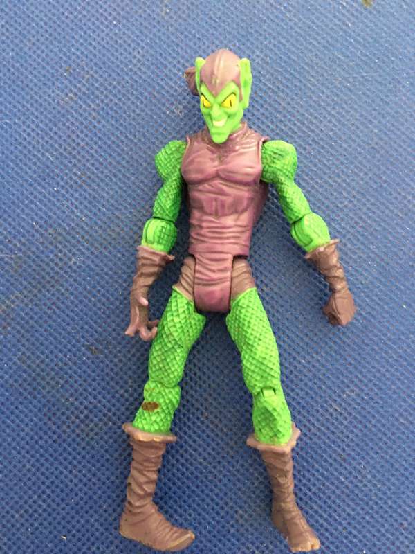 MARVEL / DC - GREEN  GOBLIN GLIDER  ACTION FIGURE - APP 11 CM