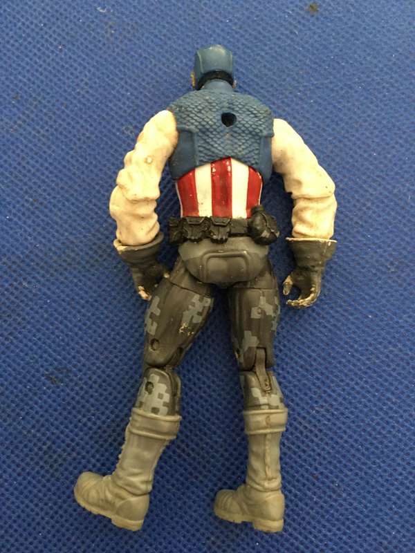 VINTAGE CAPTAIN AMERICA FIGURE  - APP 10 CM